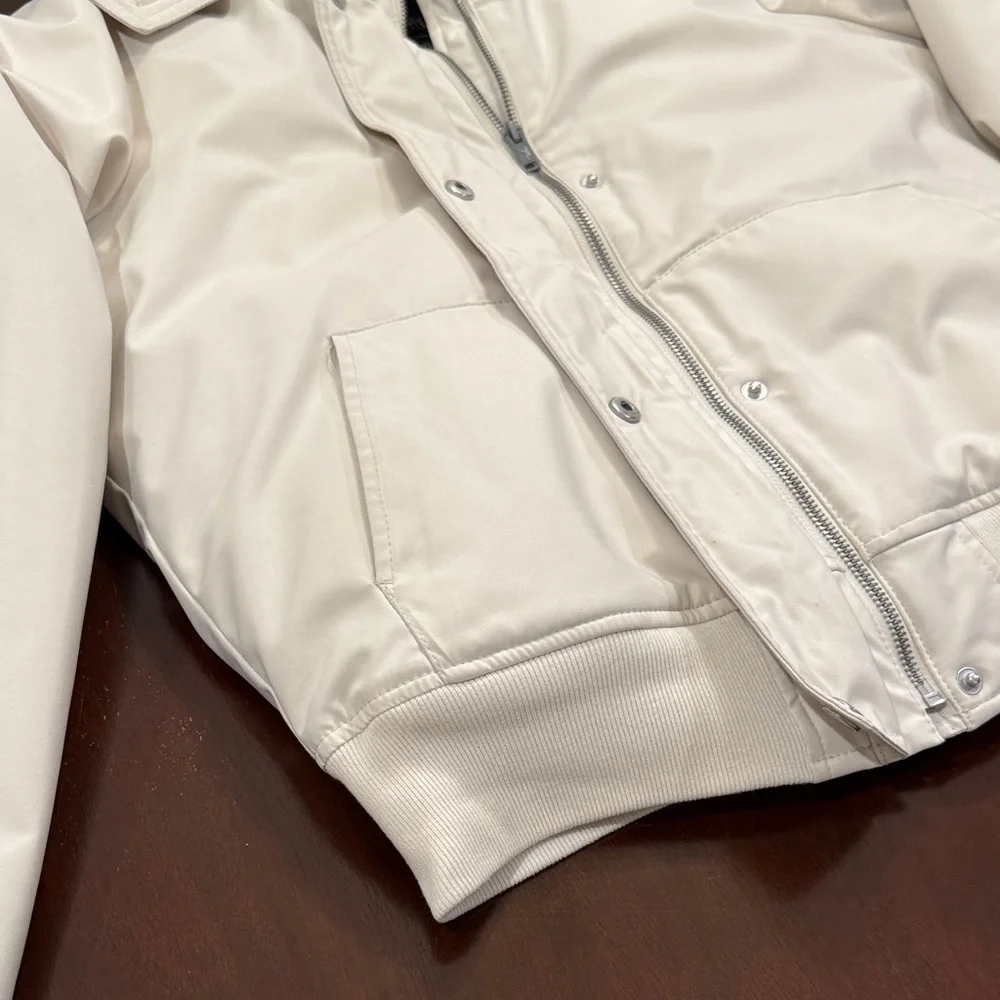 Hollister Cream Bomber Jacket with Faux Fur Hood Sz M - Picture 5 of 16